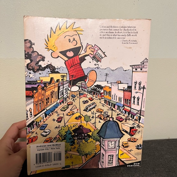 The Essential Calvin and Hobbes: A Calvin and Hobbes Treasury - Picture 3 of 5
